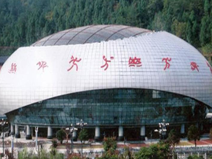 河西体育中心球形网架加工安装